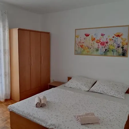 Apartment Mataija *
